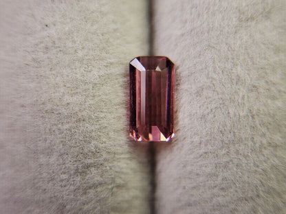 0879-33　トルマリン  0.70ct　