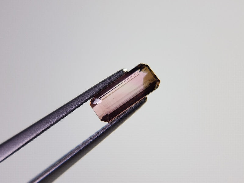 0879-34　トルマリン  0.70ct　