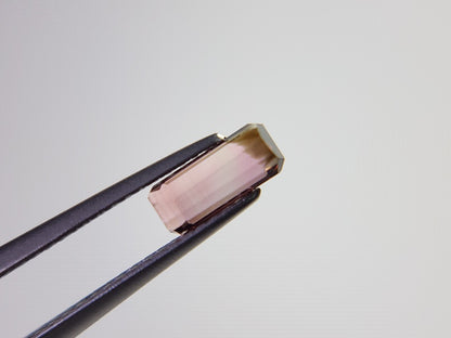 0879-34　トルマリン  0.70ct　