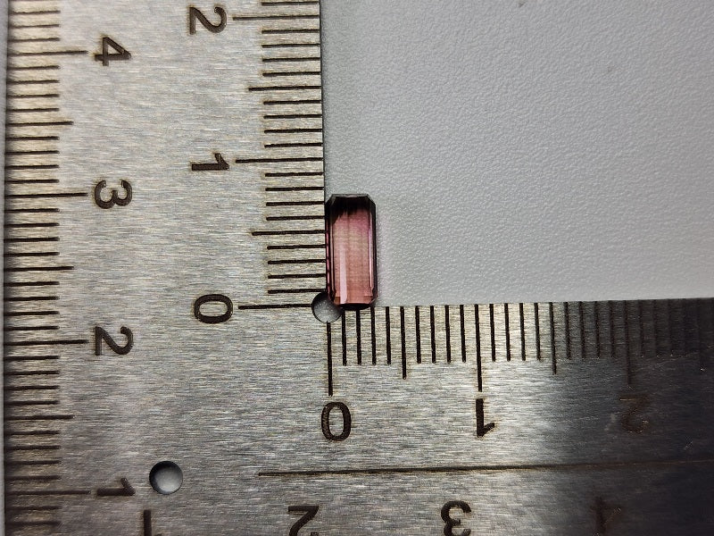 0879-34　トルマリン  0.70ct　