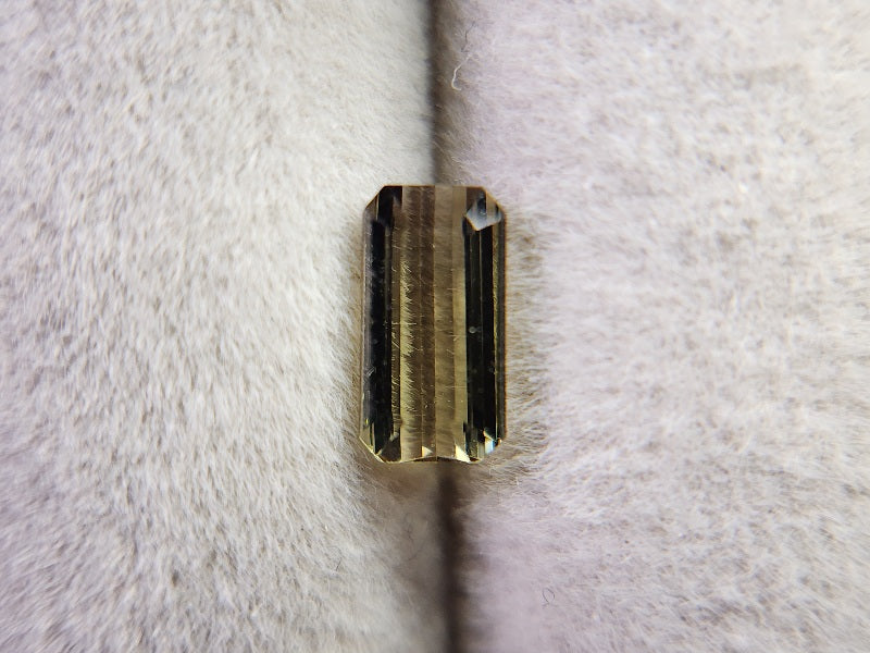 0879-35　トルマリン  0.70ct　