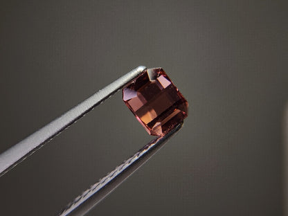 0879-36　トルマリン  0.70ct　