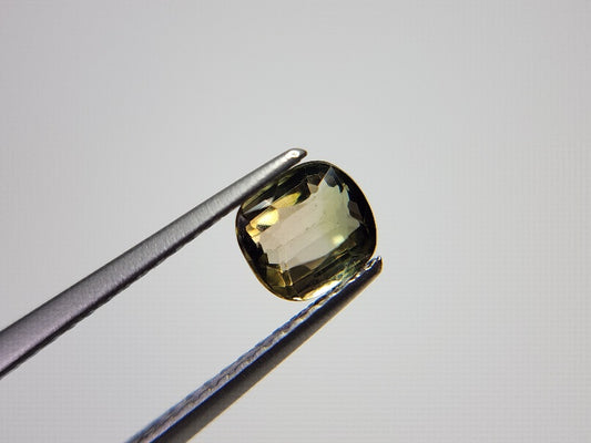 0879-37　トルマリン  0.68ct　