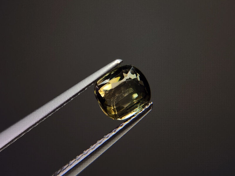 0879-37　トルマリン  0.68ct　