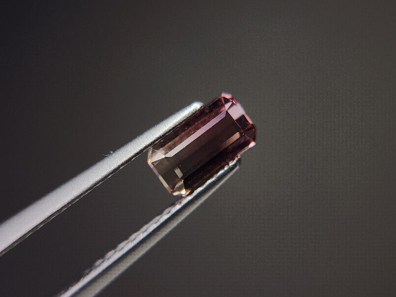 0879-38　トルマリン  0.69ct　