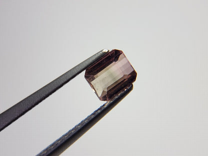 0879-39　トルマリン  0.68ct　