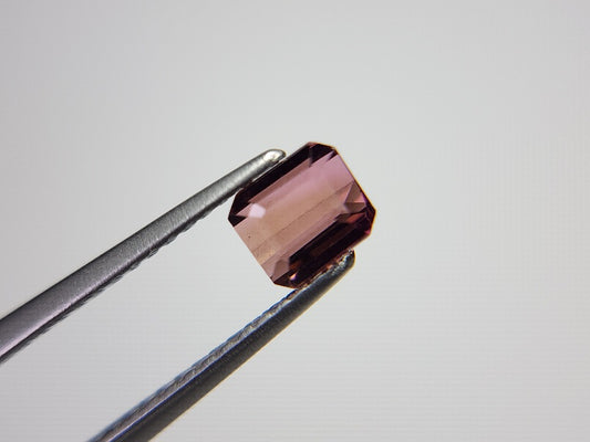 0879-40　トルマリン  0.67ct　