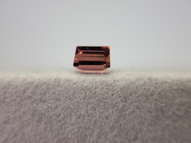 0879-40　トルマリン  0.67ct　