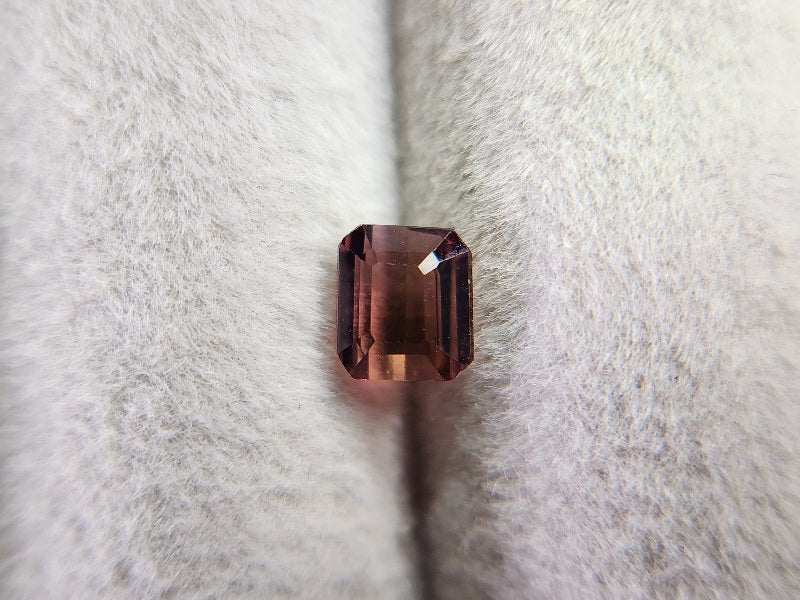 0879-40　トルマリン  0.67ct　