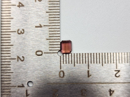 0879-40　トルマリン  0.67ct　