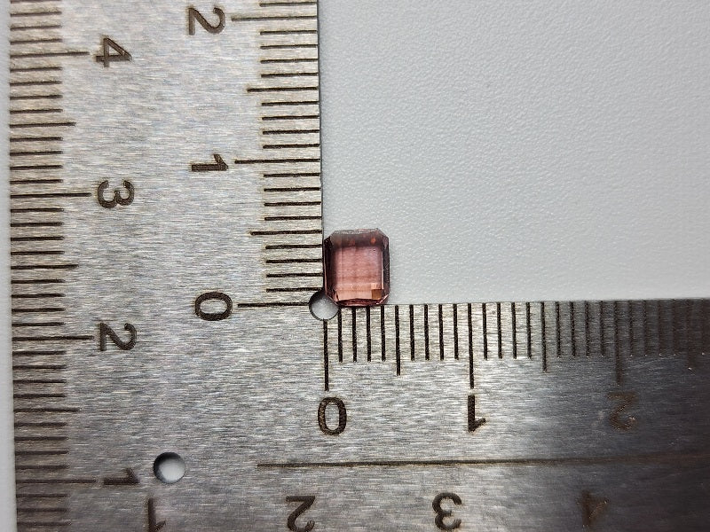 0879-41　トルマリン  0.66ct　