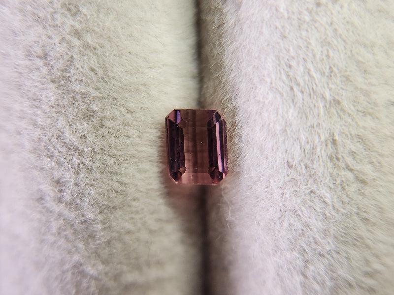 0879-66　トルマリン  0.52ct　