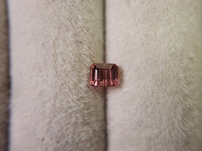 0879-67　トルマリン  0.52ct　