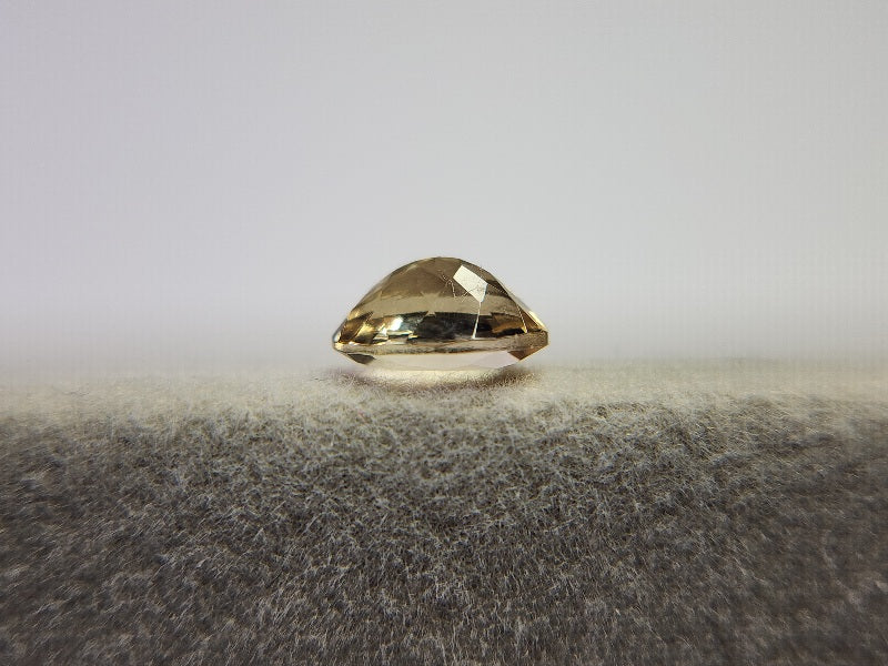 ye-BE【ランダム発送】イエローベリル（ヘリオドール）【1石あたり約0.42ct】