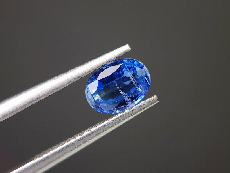 0035-1-43　カイヤナイト　1.05ct