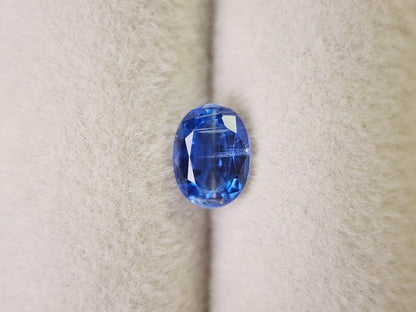 0035-1-43　カイヤナイト　1.05ct