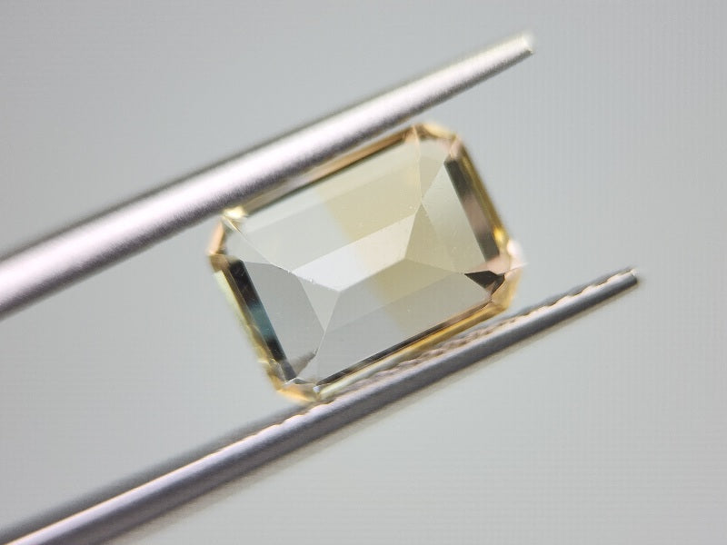 0365-4-17　バイカラーシトリン　2.43ct