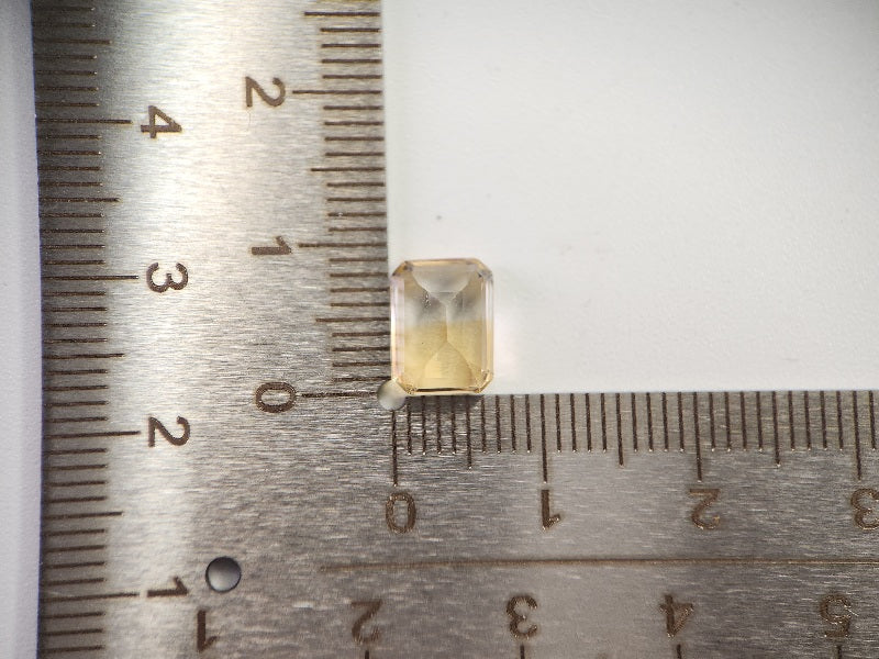 0365-4-17　バイカラーシトリン　2.43ct