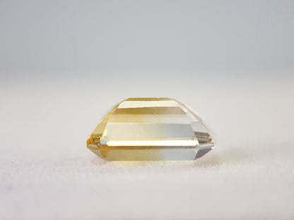 0365-4-18　バイカラーシトリン　2.38ct