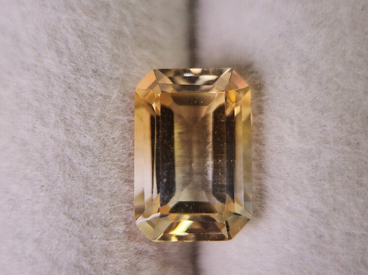 0365-4-18　バイカラーシトリン　2.38ct