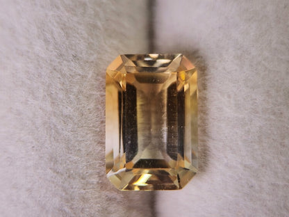 0365-4-18　バイカラーシトリン　2.38ct