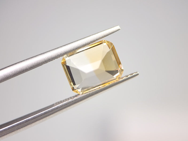 0365-4-20　バイカラーシトリン　2.37ct