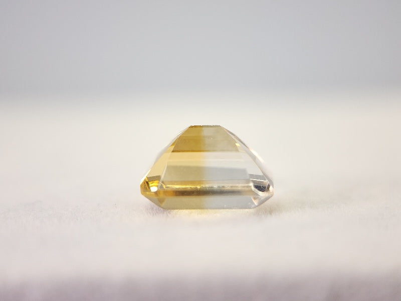 0365-4-20　バイカラーシトリン　2.37ct