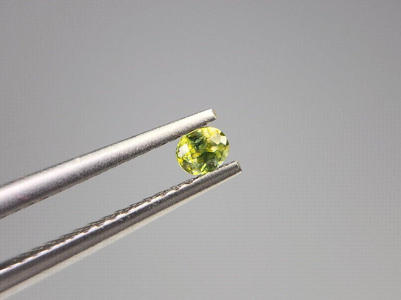 0932-1-18　スフェーン　0.11ct