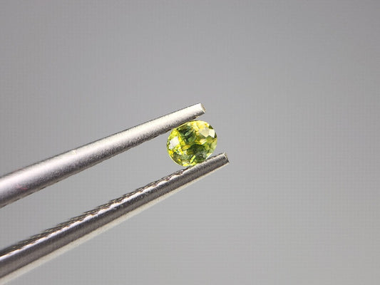 0932-1-18　スフェーン　0.11ct
