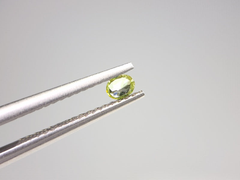 0932-1-19　スフェーン　0.11ct