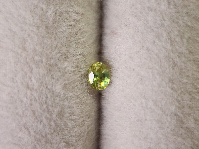 0932-1-19　スフェーン　0.11ct