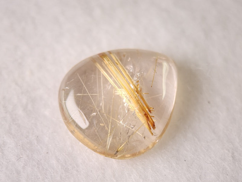 rQ-4　ルチルクォーツ　9.97ct