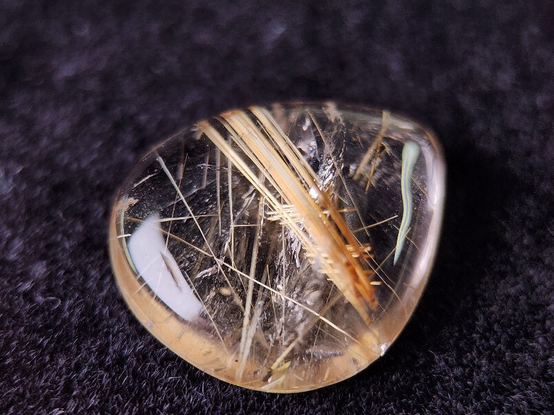 rQ-4　ルチルクォーツ　9.97ct