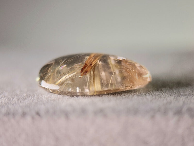 rQ-4　ルチルクォーツ　9.97ct