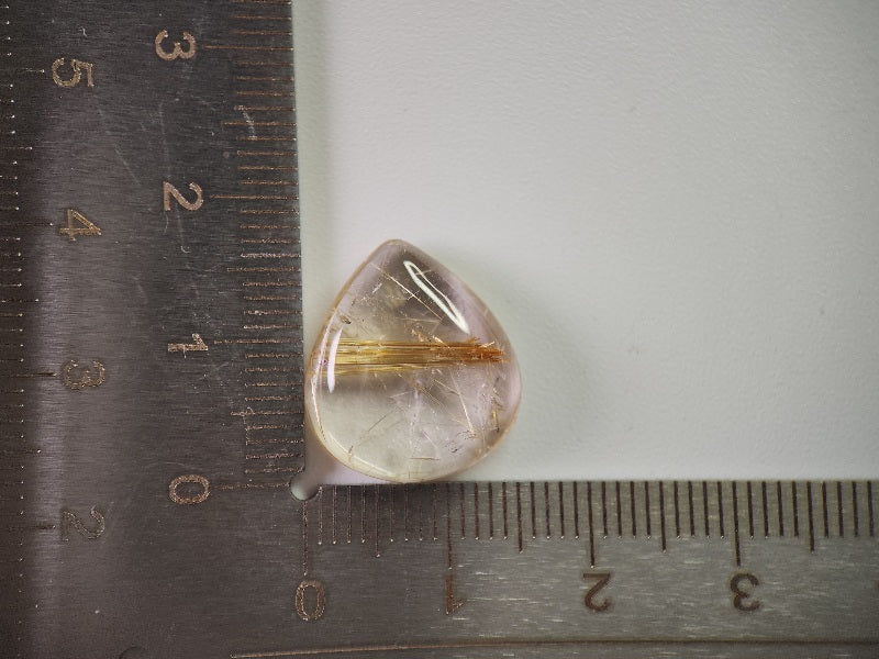 rQ-4　ルチルクォーツ　9.97ct