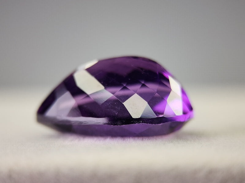AM-5　アメジスト　10.68ct
