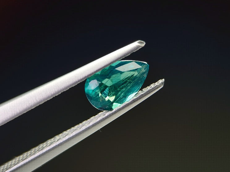 【特選】　グリーンアウイナイト　0.37ct　3