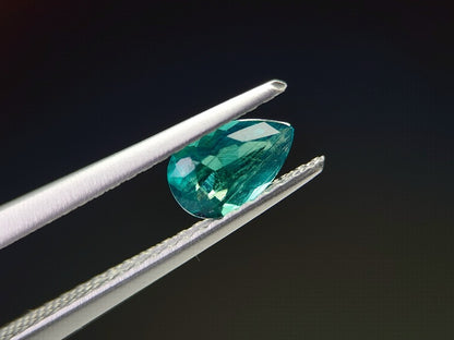 【特選】　グリーンアウイナイト　0.37ct　3