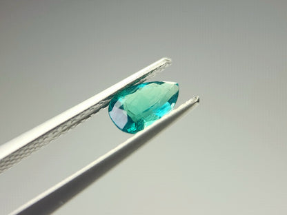 【特選】　グリーンアウイナイト　0.37ct　3