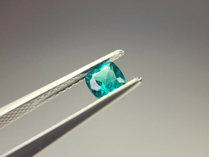 【特選】　グリーンアウイナイト　0.26ct　4