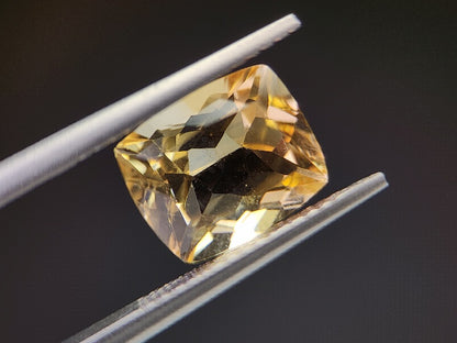 0365-3-9　バイカラーシトリン　3.08ct