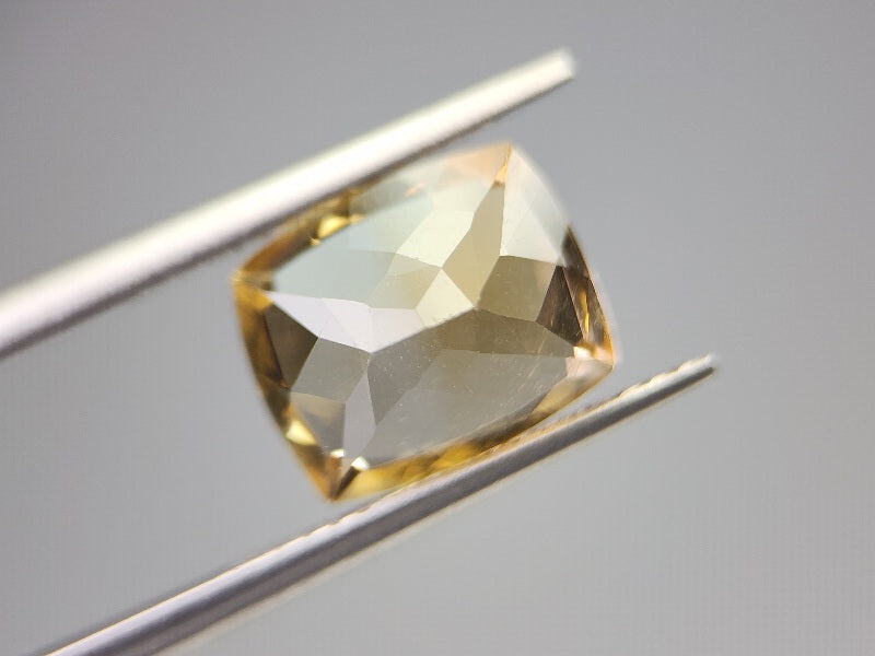 0365-3-9　バイカラーシトリン　3.08ct