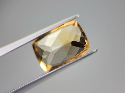 0365-3-11　バイカラーシトリン　3.39ct