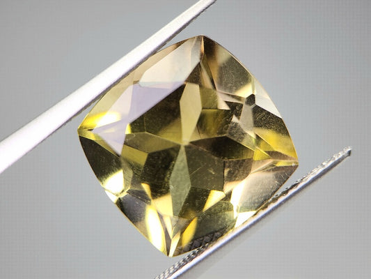 lQ-1　レモンクォーツ　9.54ct