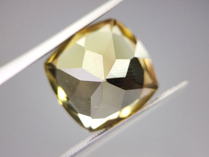 lQ-1　レモンクォーツ　9.54ct