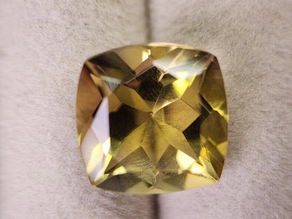 lQ-1　レモンクォーツ　9.54ct