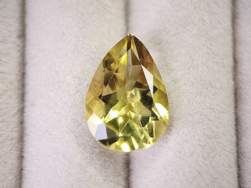 lQ-2　レモンクォーツ　7.16ct