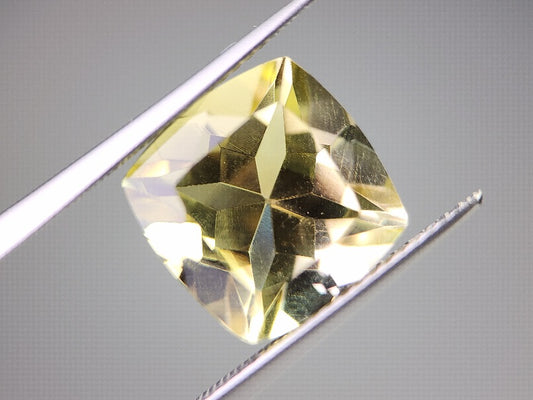 lQ-3　レモンクォーツ　6.87ct