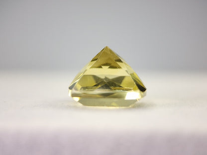 lQ-3　レモンクォーツ　6.87ct