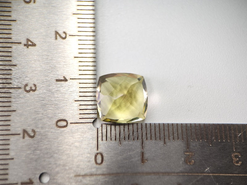 lQ-3　レモンクォーツ　6.87ct